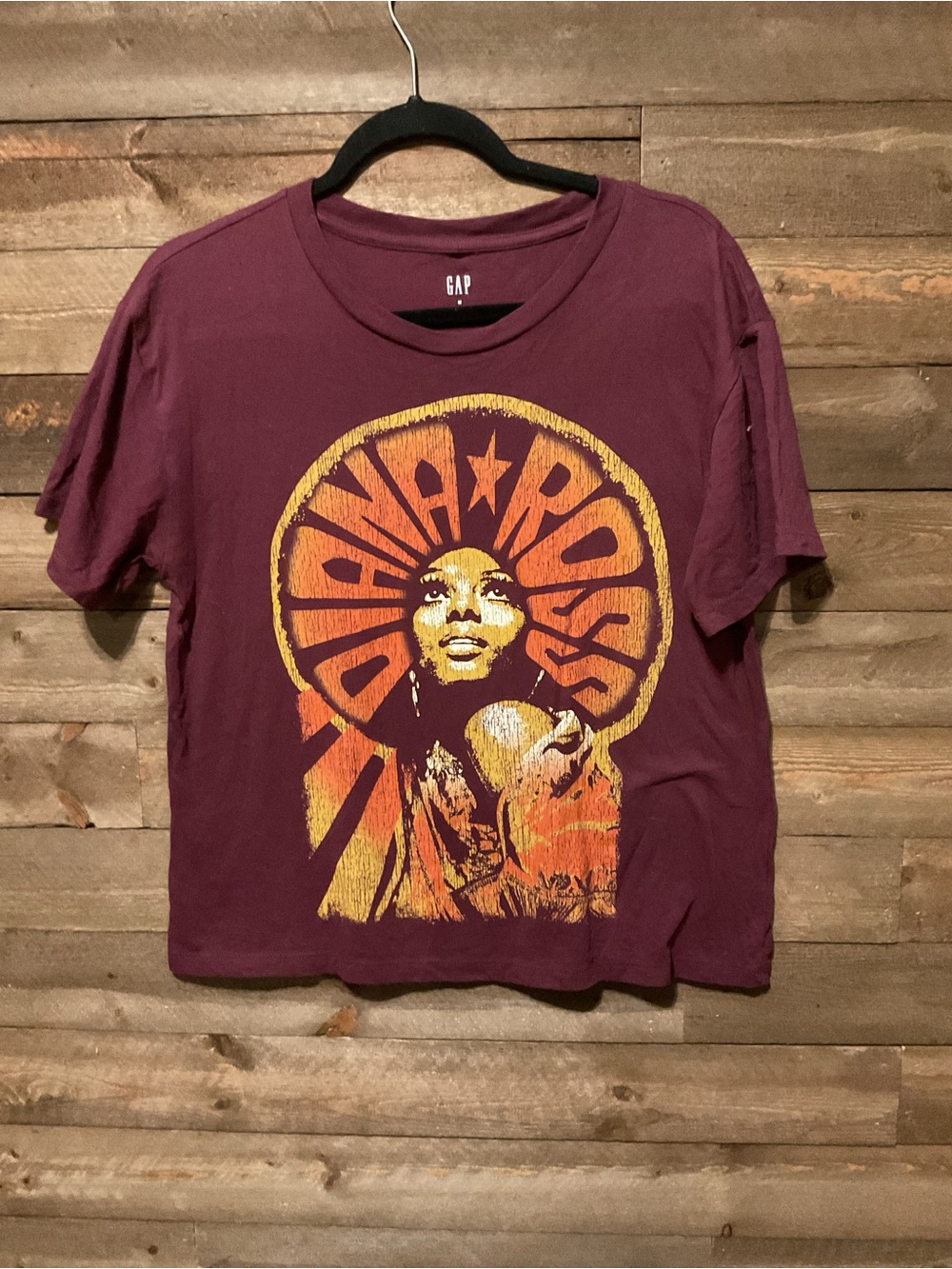 GAP Women’s Maroon Dianna Ross Graphic T-Shirt Size Medium